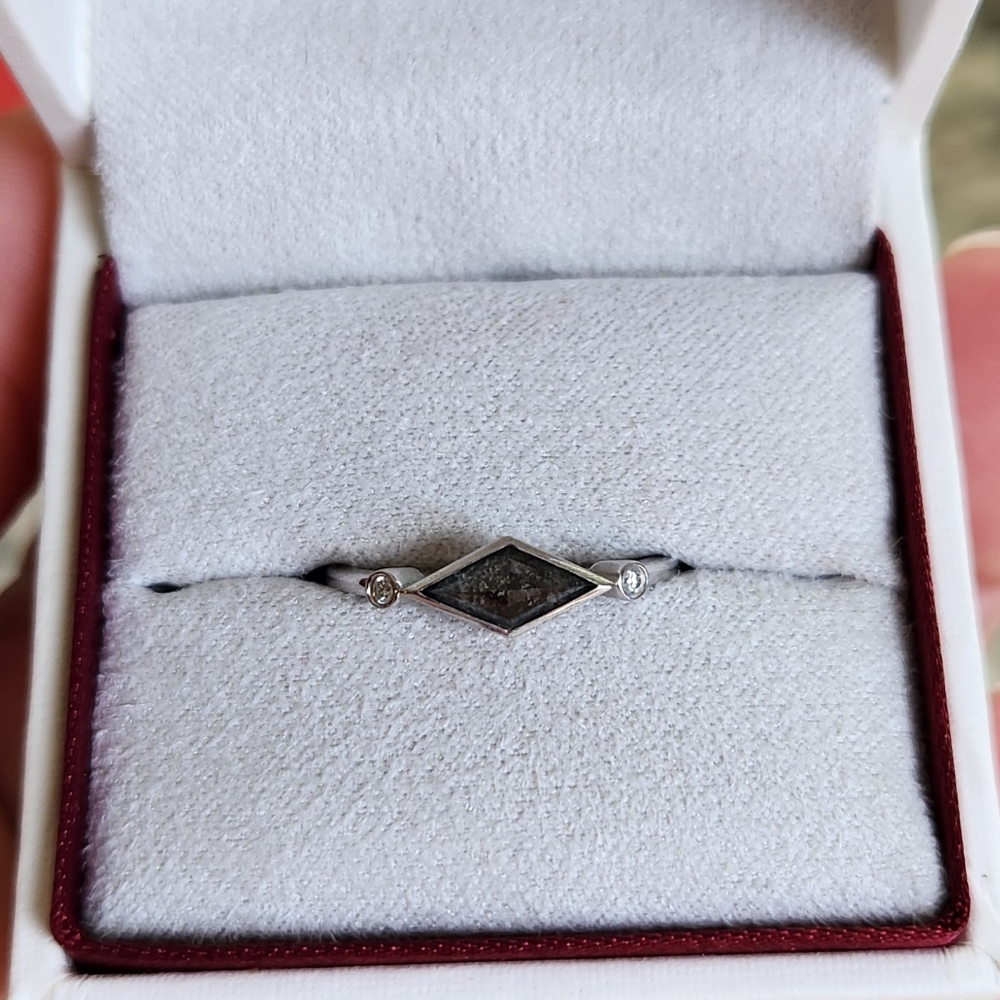 14k White Gold Pepper Diamond Ring - Size 6